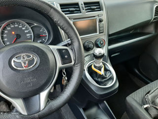 Toyota Verso-S foto 7