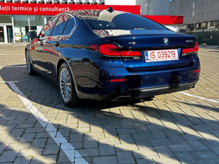 BMW 5 Series foto 4