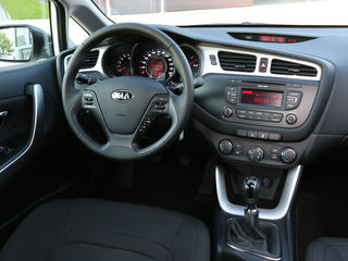 KIA Ceed foto 1