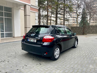 Toyota Auris foto 8