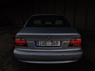 BMW 5 Series foto 6