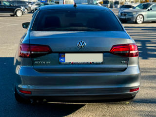 Volkswagen Jetta foto 6