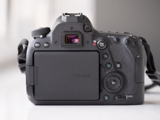 Canon EOS 6D Mark II Bălți foto 6