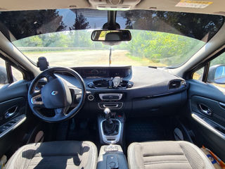 Renault Grand Scenic foto 9