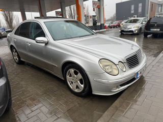 Mercedes E-Class foto 4