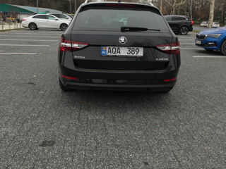 Skoda Superb foto 2