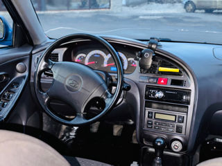 Hyundai Elantra foto 6