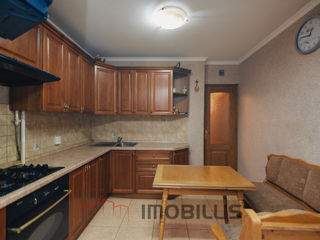 Apartament cu 3 camere, 65 m², Buiucani, Chișinău foto 2