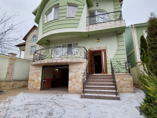 Casa superba de vanzare, Sectorul Rascani str. Gherman Pantea 103 (in spate la UTM)