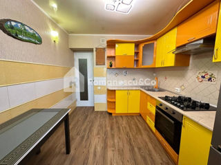 Apartament cu 2 camere, 56 m², Buiucani, Chișinău foto 5