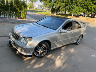 Mercedes C-Class foto 6