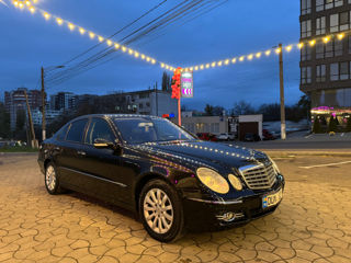 Mercedes E-Class foto 2