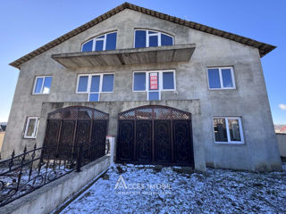 Duplex în 3 nivele! Trușeni, str. Ghidighici, 160m2 + 6 ari! foto 16