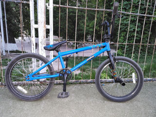 Vând BMX Mongoose