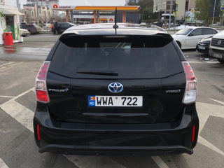 Toyota Prius + foto 2