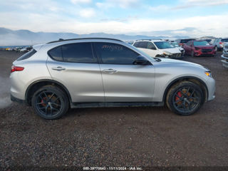 Alfa Romeo Stelvio foto 8