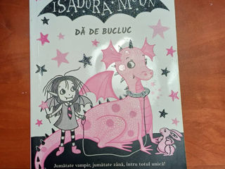 Isadora Moon 5 carti / Eu si mami-zina de Sophie Kinsella