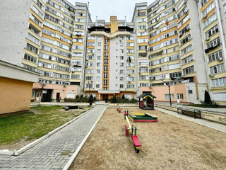 Apartament cu 1 cameră, 50 m², Buiucani, Chișinău foto 2