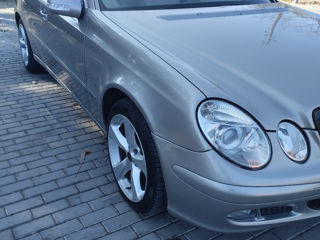 Mercedes E-Class foto 3