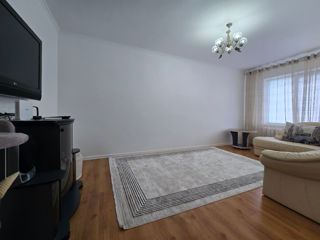 Apartament cu 4 camere, 95 m², Botanica, Chișinău foto 2