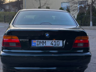 BMW 5 Series foto 4