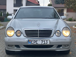 Mercedes E-Class foto 2