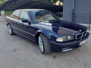 BMW 7 Series foto 4