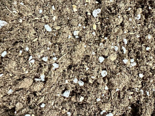 Substrat pregătit pentru plante, substrat din turbă, substrat cu perlit, substrat cu vermiculit