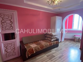 Apartament cu 2 camere, 52 m², Periferie, Cahul foto 5