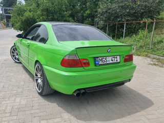 BMW 3 Series Coupe foto 2