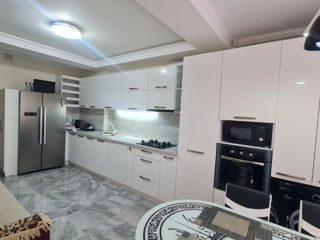 Apartament cu 2 camere, 93 m², Centru, Chișinău foto 9