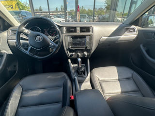 Volkswagen Jetta foto 8