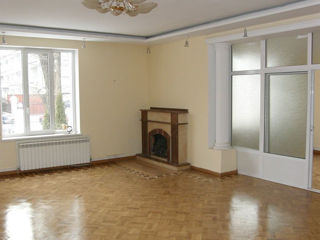 Офисно-жилое помещение сдам на длительный срок - центр Кишинева! foto 3
