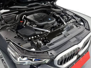 BMW 5 Series foto 6