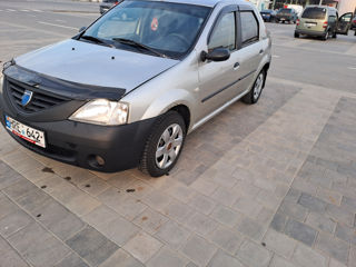 Dacia Logan foto 2