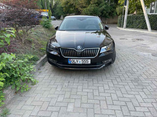 Skoda Superb foto 2