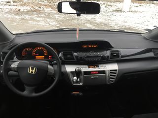 Honda FR-V foto 7