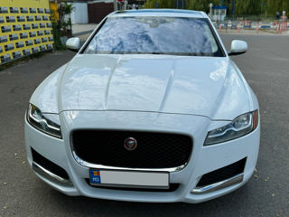 Jaguar XF foto 2