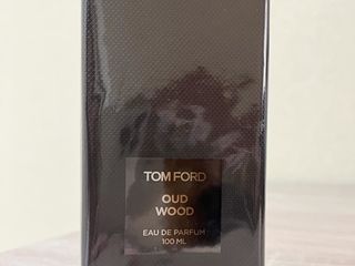 tom ford oud wood eau de parfum spray 100ml