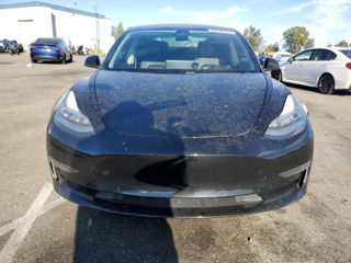 Tesla Model 3 foto 2