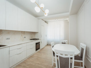 Apartament cu 2 camere, 85 m², Centru, Chișinău foto 10