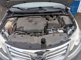 Toyota Avensis foto 8