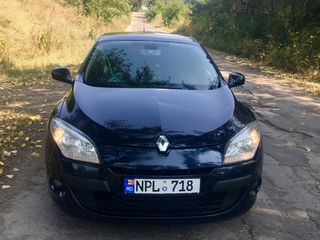 Renault Megane foto 1