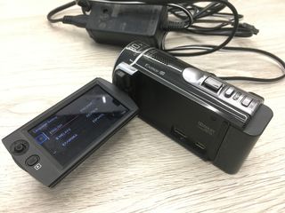 Видеокамера Sony HDR-CX190E foto 2