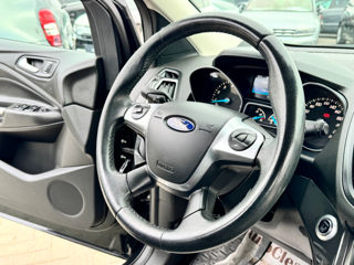 Ford Kuga foto 9