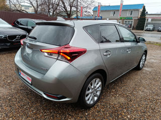 Toyota Auris foto 3