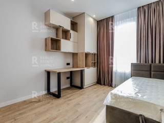 Apartament cu 3 camere, 125 m², Buiucani, Chișinău foto 6