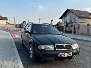 Skoda Octavia foto 1