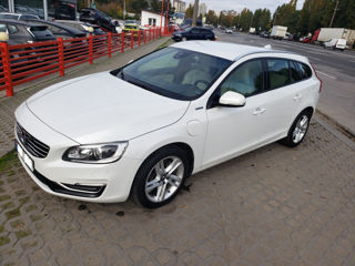 Volvo V60 foto 2