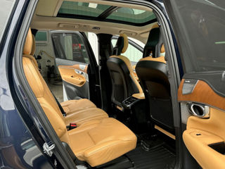 Volvo XC90 foto 11